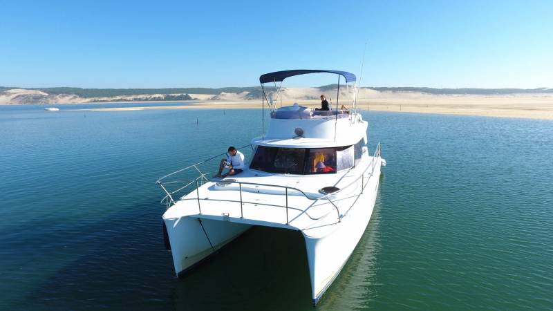 Catamaran pour 14 personnes à louer à arcachon