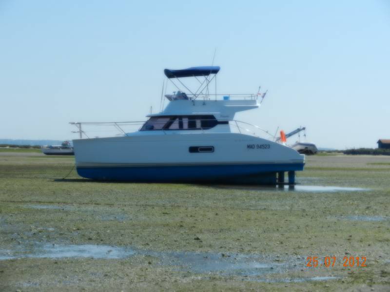 échouage en catamaran au port de l'île aux oiseaux